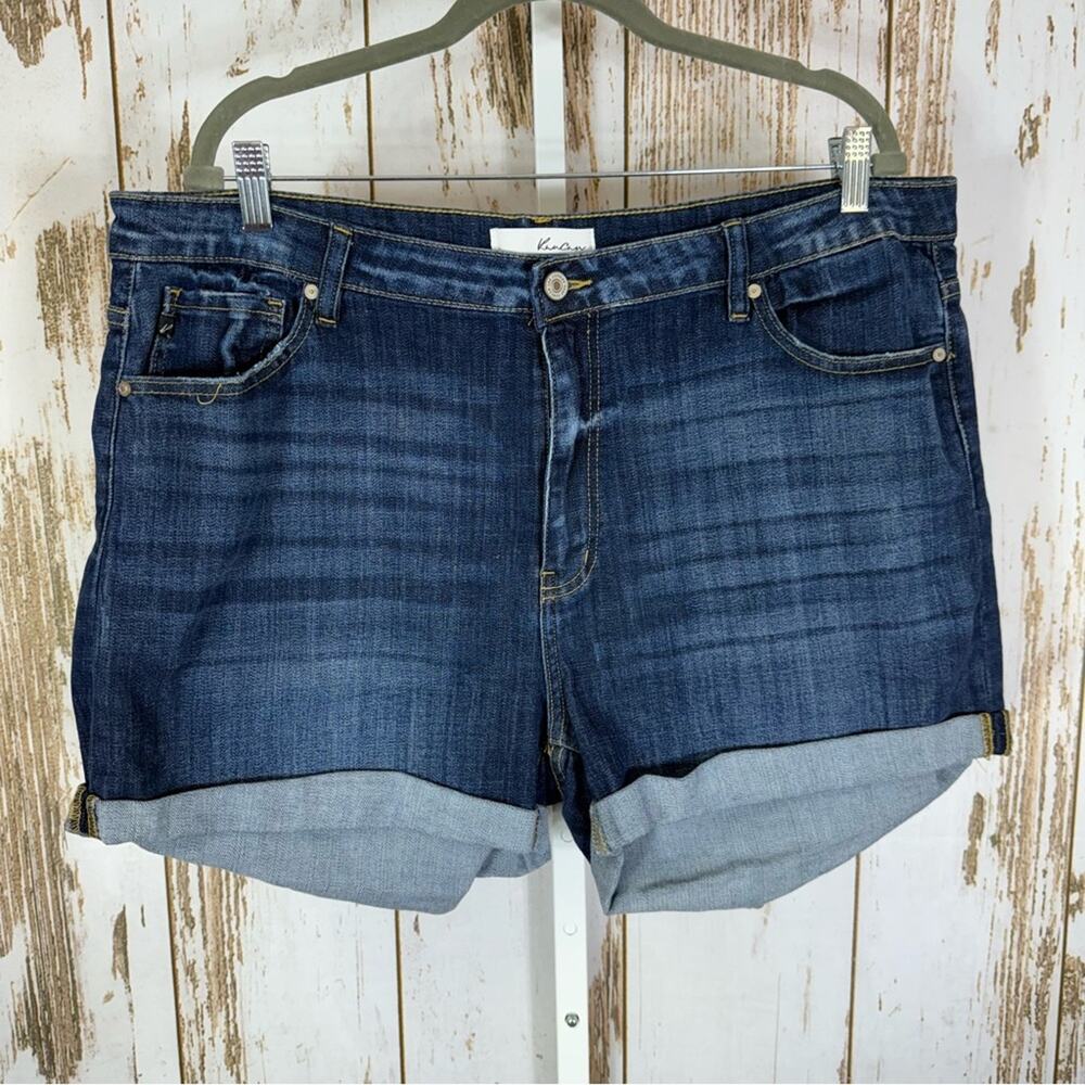 KanCan, Indigo Denim Jean Shorts. Size 3XL. In excellent condition!